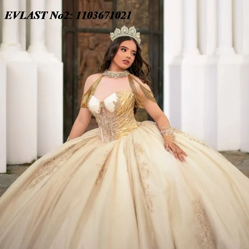 ชุดเดรสงาน Quinceanera แบบสั่งตัดพิเศษจาก EVLAST ประดับกลิตเตอร์สีแชมเปญ แบบเปิดไหล่ ตกแต่งด้วยลูกไม้สีทองและลูกปัด สำหรับงานฉลองอายุ 16 ปี (Sweet 16) รุ่น Vestidos De 15 Anos E2QA17