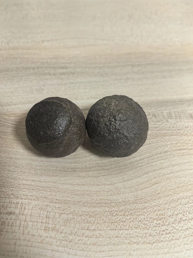 LOT OF  1 to 1 1/4 INCH MOQUI MARBLES