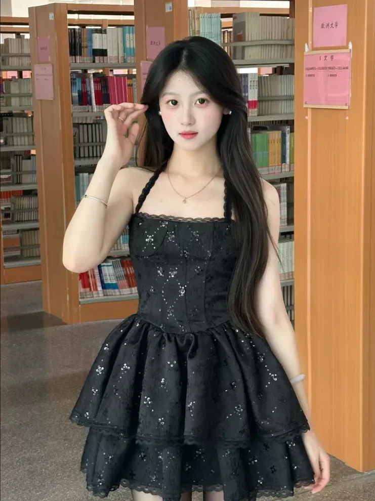 

French Hepburn Style Sweet Lace Neck Short Dress Women's High-end Black High-waisted Slim-fitting Fluffy Princess Dresses