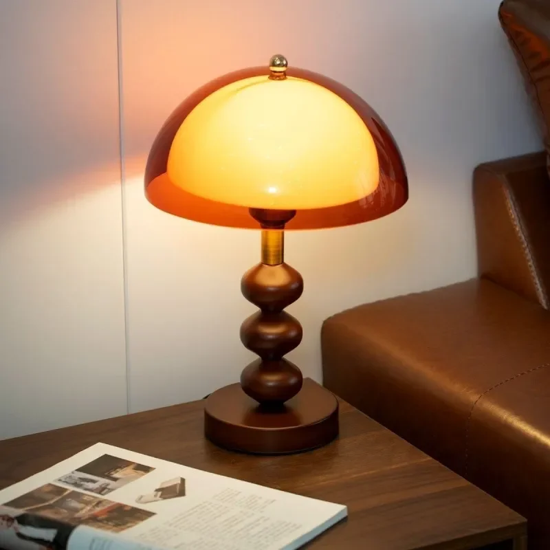 for French Antique Table Lamp Bedroom Bedside Ambient Light Fabric Art for American Living Room High End Decorative Real Lamp