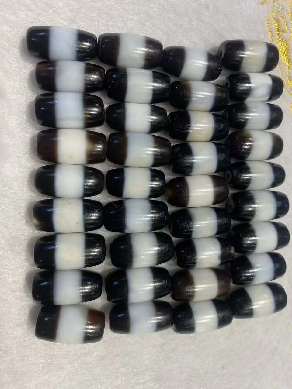 Taiwanese Craft Black-and-White Single-Line Pharmacist Dzi Bead, Six-Syllable Mantra Dzi Bead DIY Beads, Loose Wholesale Beads