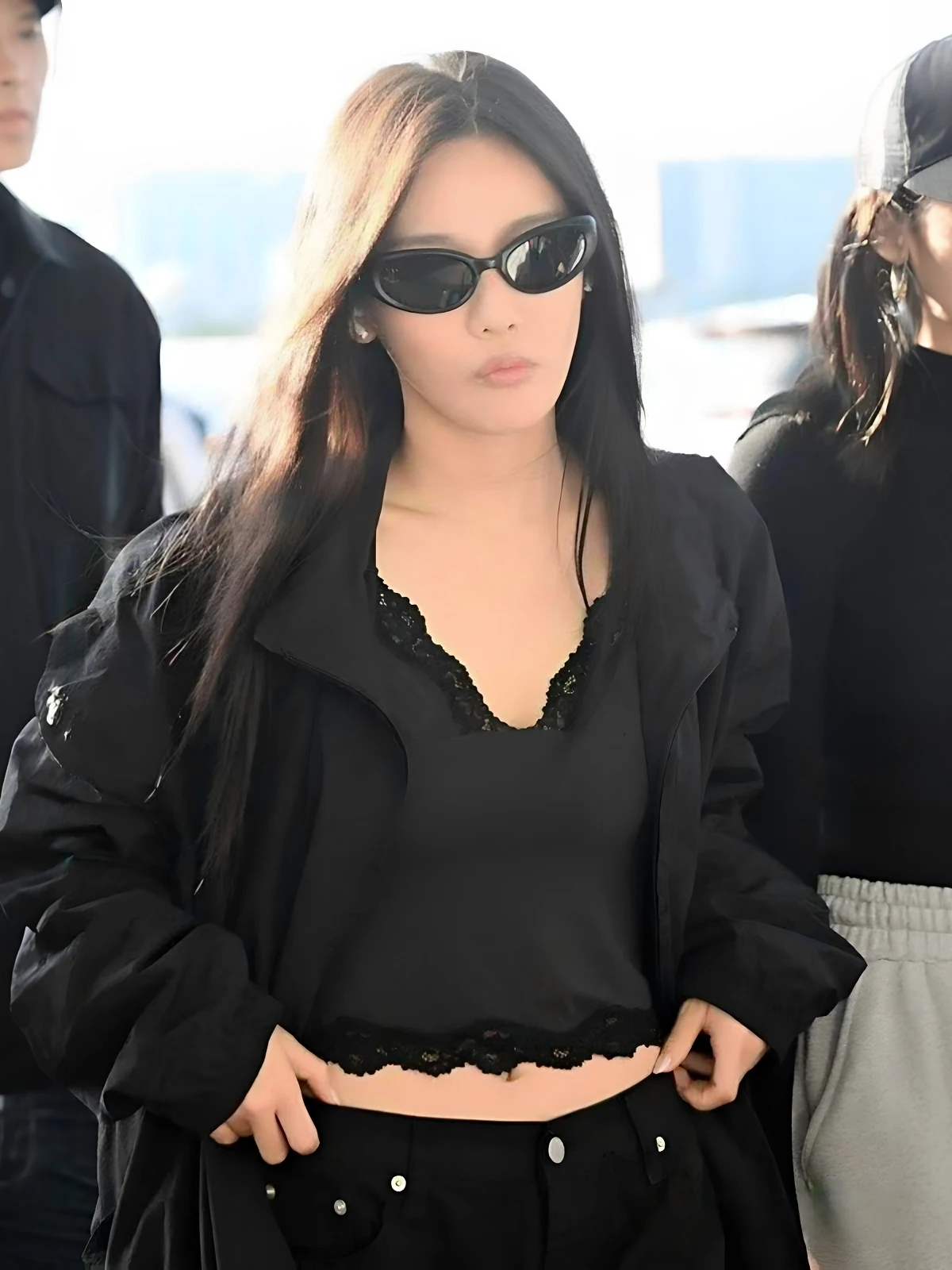 

Kardashian Ning Art Shorty Lace Patchwork V-neck Strap Vest Shorts Set Women's Fashion Summer Collection High Waist Cotton Blend