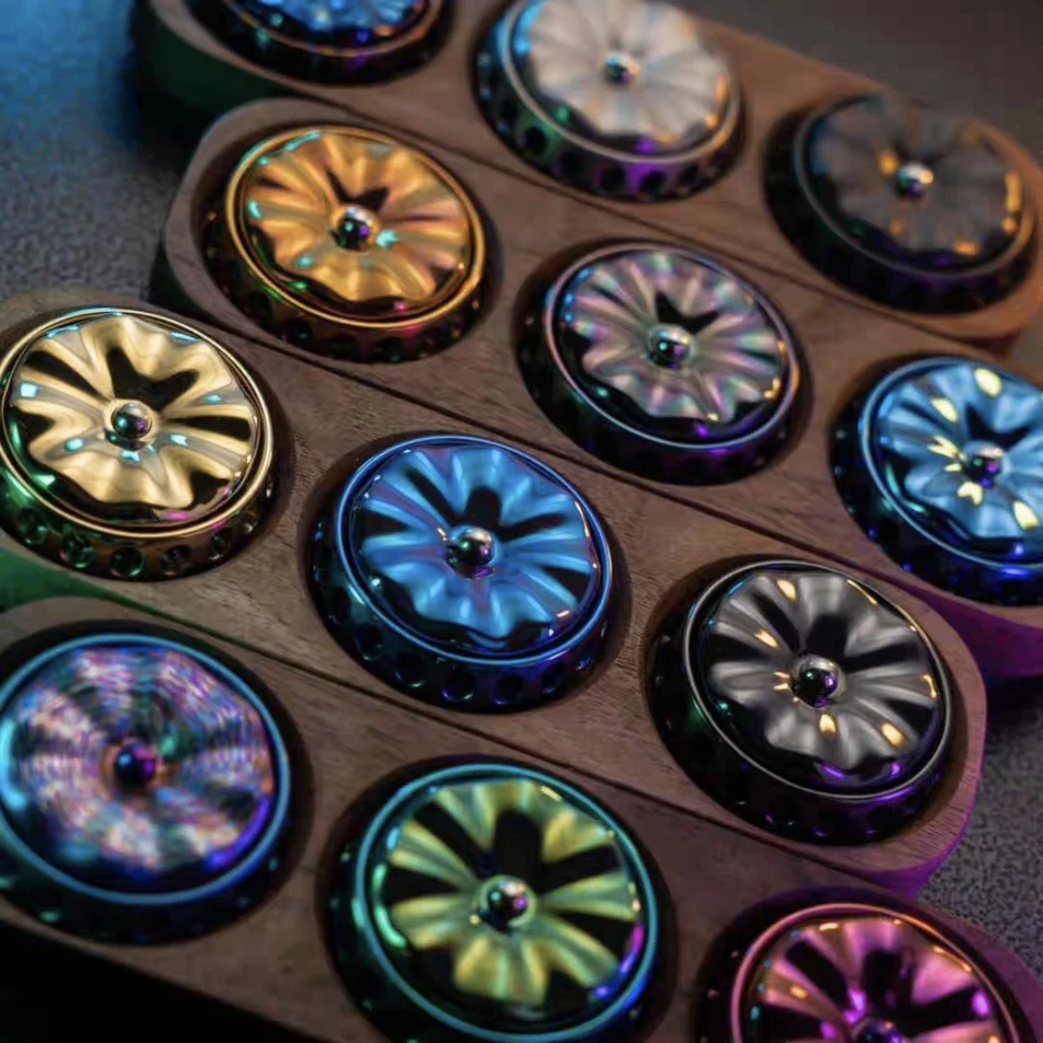 ดอกไม้ที่เก็บรักษาไว้แบบพกพา EDC Fidget Spinner Slider ไทเทเนียมโลหะของเล่นป้องกันความเครียด Sensory ADHD Fidgeting ของเล่นเดสก์ท็อปเครื่องประดับ