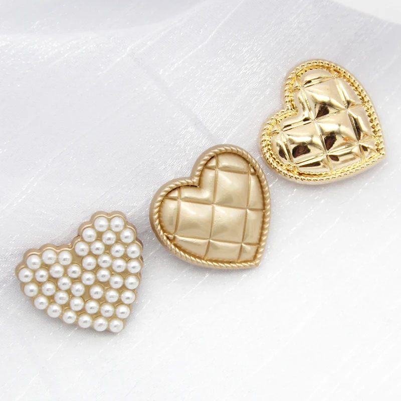 Gold Large Metal Heart Buttons For Clothing Coat Dress Sweater Vintage Decorative Buttons Wedding Sewing Accessories Wholesale