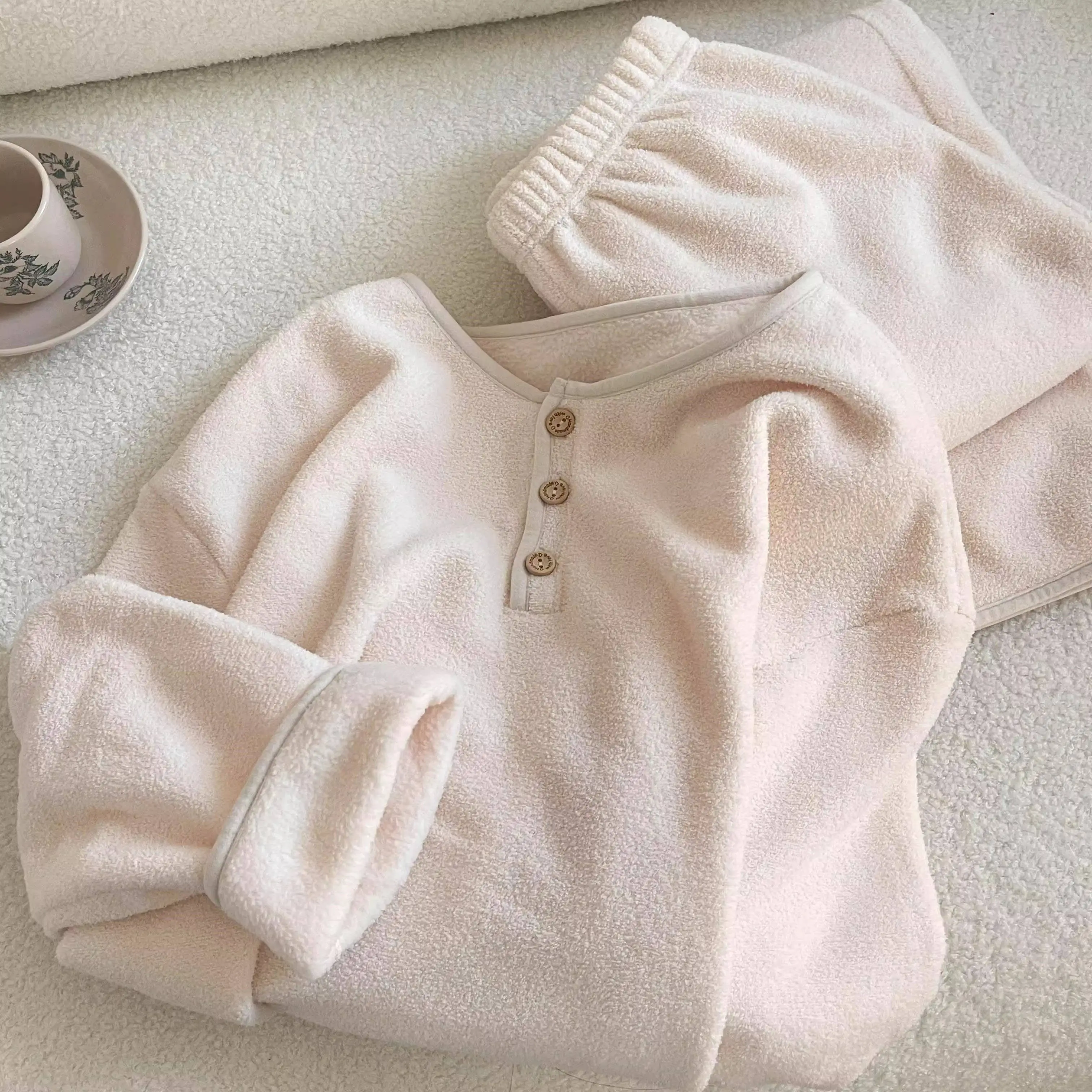 

Комплекты пижам для женщин в готическом стиле: уютные, комфортные, из шифона, с мультяшным принтом, с длинными рукавами, простые, хлопковые, однотонные, теплые, с круглым вырезом