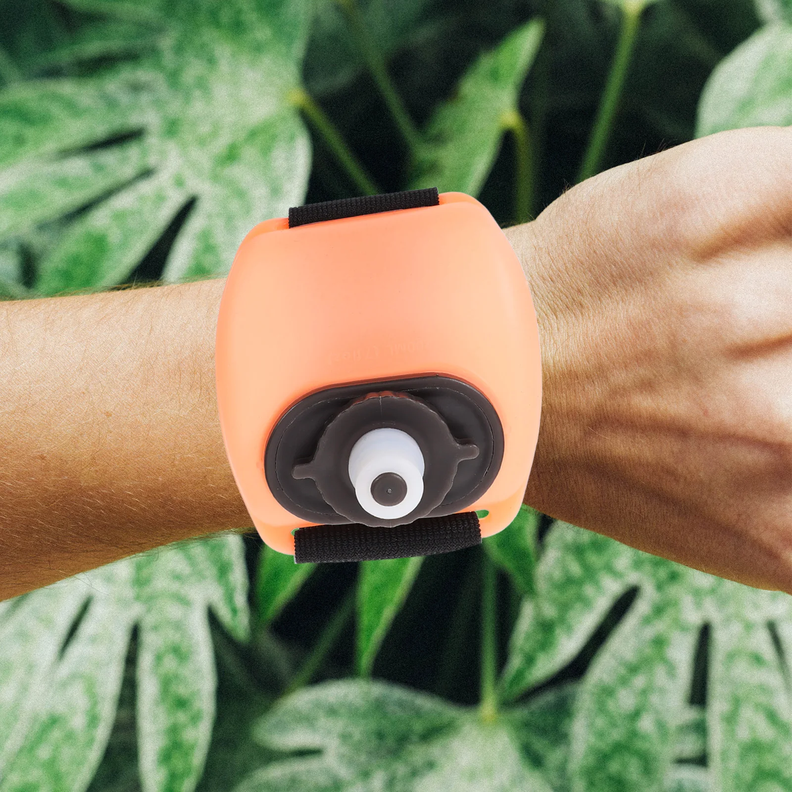 

Outdoor Sports Water Bottle Large Capacity Wristband Leakproof Running Cycling Fitness Hiking Bottle Fitness Equipment