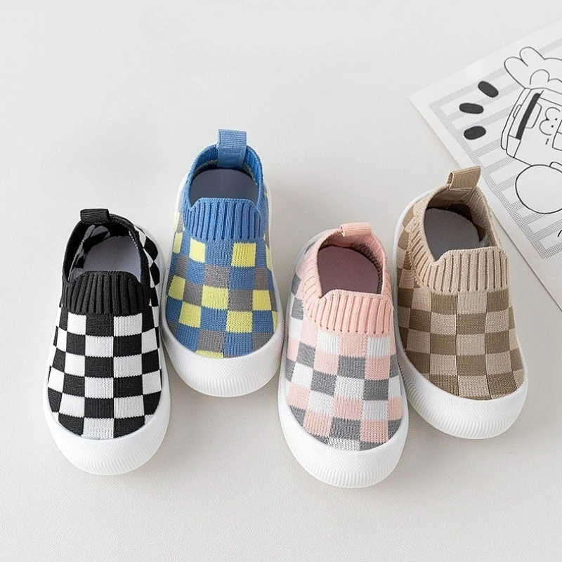 2026 Neu eingetroffene Slip-on Kleinkinderschuhe Klassische karierte Baby-Lauflernschuhe für Jungen und Mädchen Frühling Herbst Rutschfeste Sneaker Sportschuhe – Detail 5