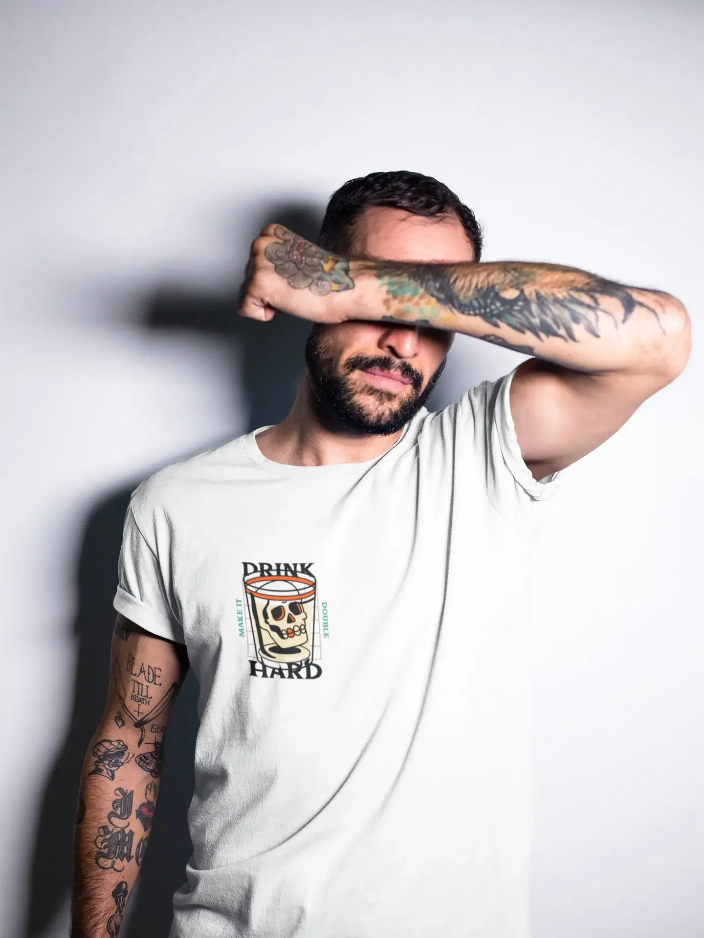 Camiseta de algodón premium con estampado de calavera para beber alcohol, vodka, tequila, shots - 100% algodón