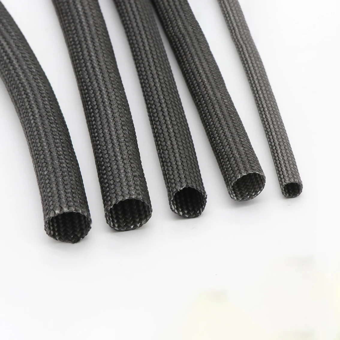 

Black 600 High Temperature Braided Soft Fiber Tubing Insulation Cable Sleeving Fiberglass Tube Dia 1-40mm