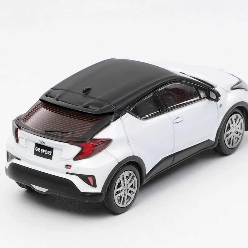 1:64 DCT Toyota C-HR GR Sport Hybrid Mk1 Diecast Model Car in lega SUV in miniatura per collezionisti adulti Ideale regalo di Natale per ragazzo