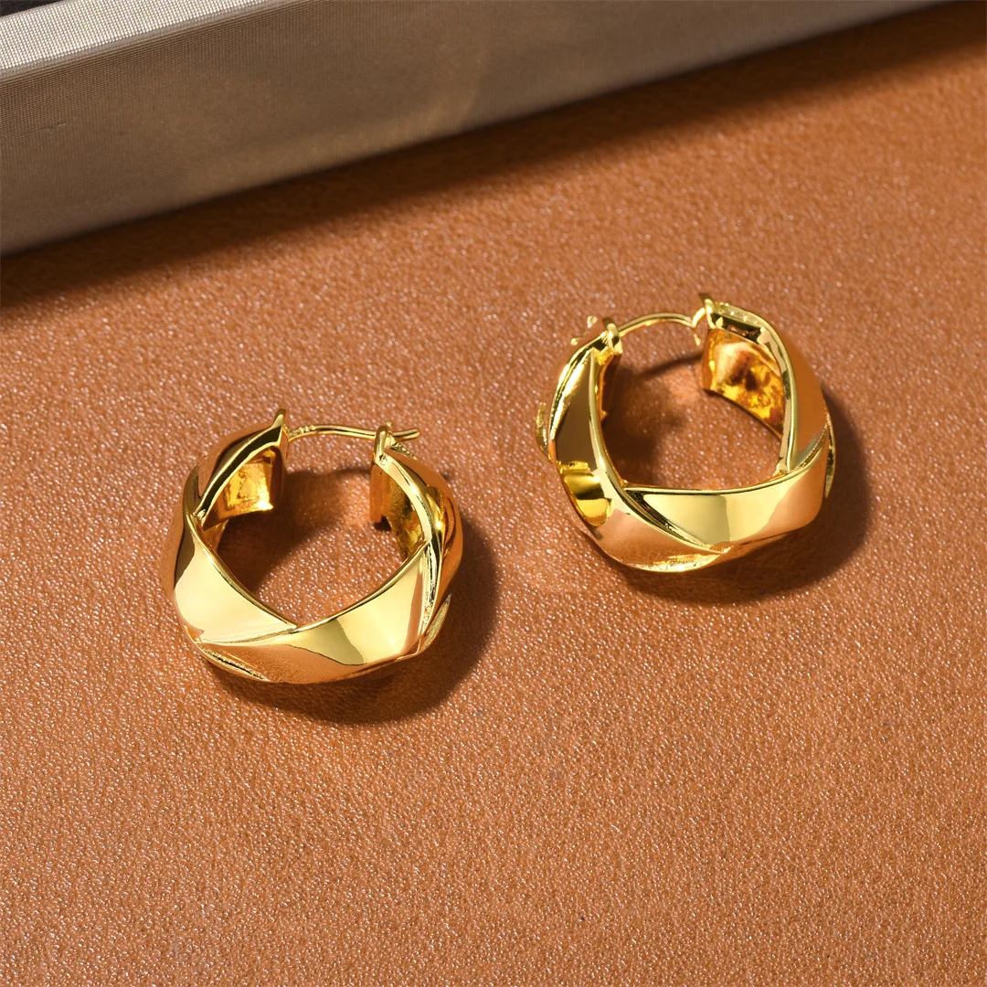 

Brass With 18K Twist Braided Earring Women Jewelry Punk Designer Runway Rare Simply Gown Boho Japan Korean