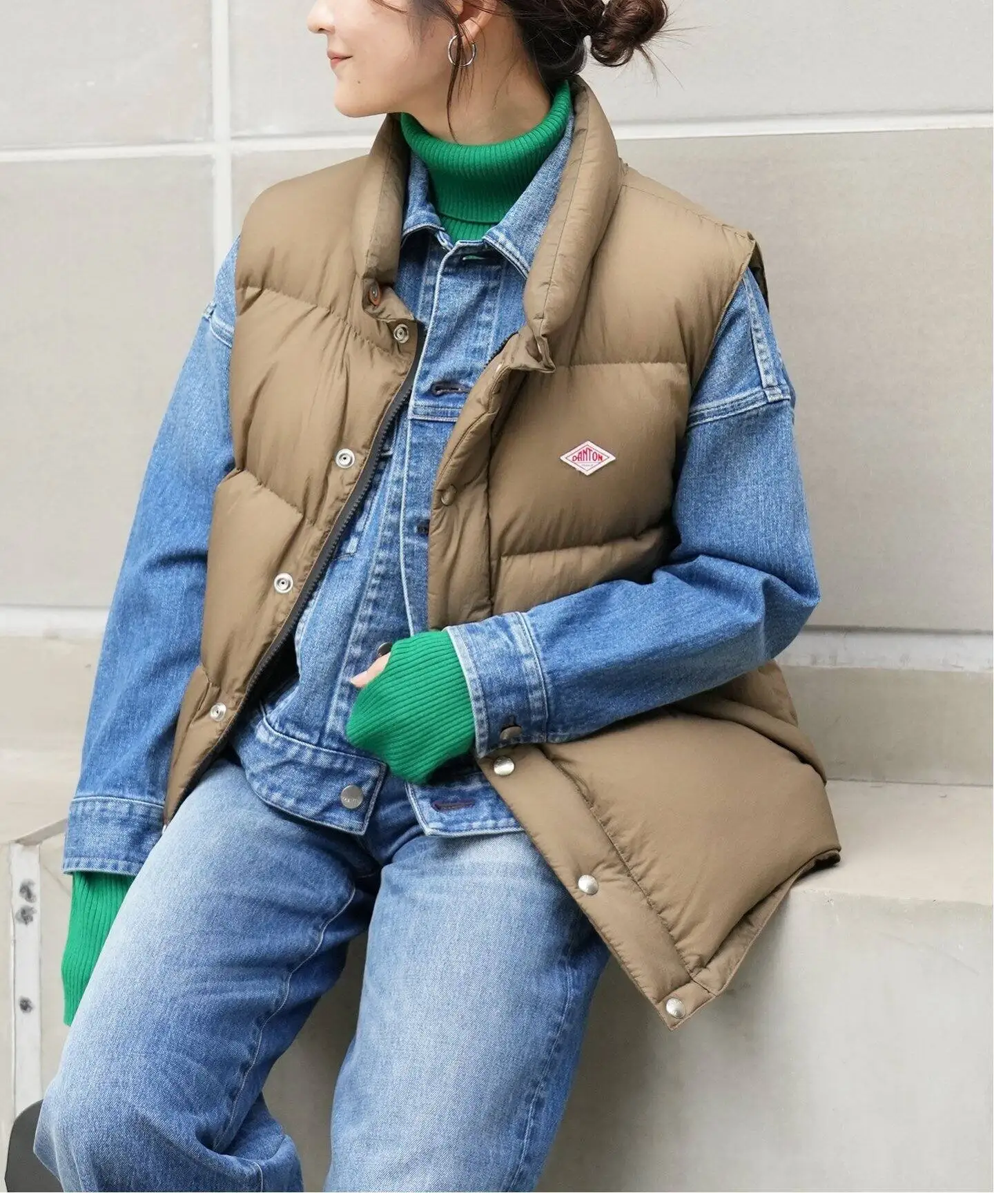 

IENA Cusized Nylon Surface Wrinkled Feathery Lightweight Warm Vest Inner And Outer Full Waterproof Goose down Filling