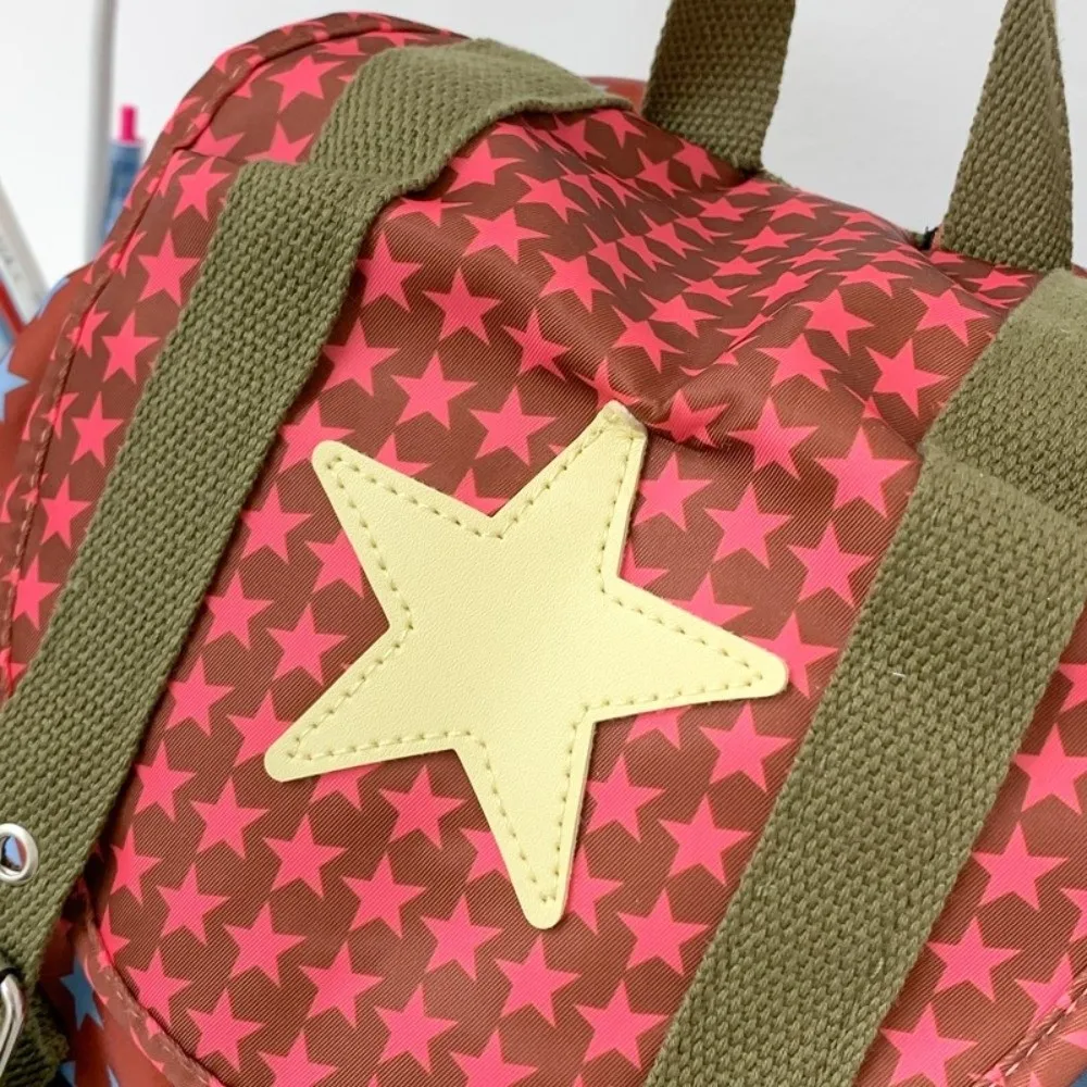 การ์ตูนขนาดใหญ่ความจุ Lucky Star กระเป๋าเป้สะพายหลังสไตล์เกาหลี Multi-Pocket Drawstring กระเป๋านักเรียน Y2K ไนลอนเดินป่าตั้งแคมป์กระเป๋านักเรียน