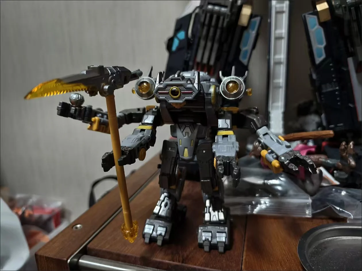 

Original in Stock Transformer Age of the Primes Amalgamous Prime G1 Studio Mecha Action Figure Anime Robot Collectible Model Toy