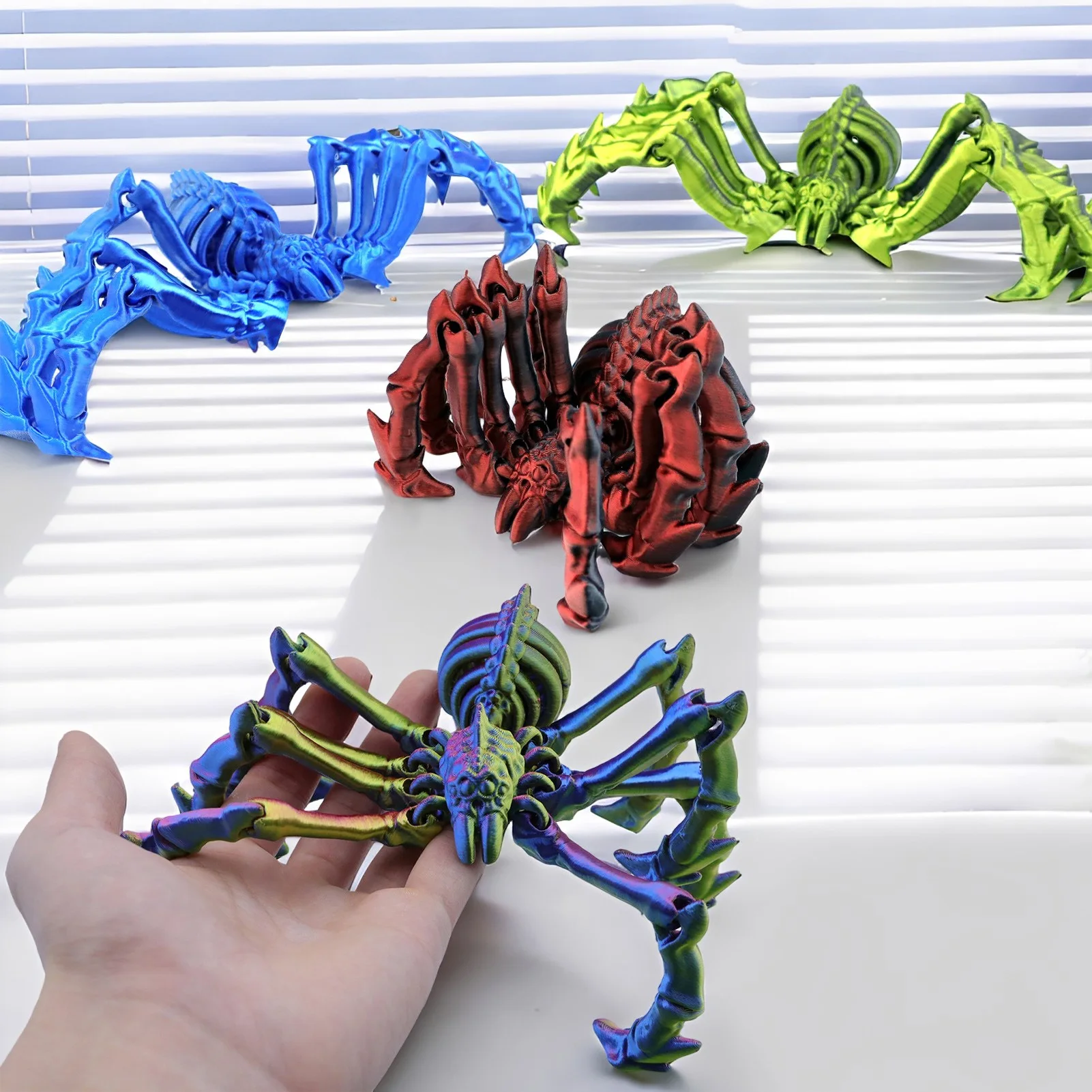 لعبة عنكبوت مفصلية مطبوعة ثلاثية الأبعاد نموذج حشرة زحف واقعية لتعليم العلوم لتزيين حفلات الهالوين