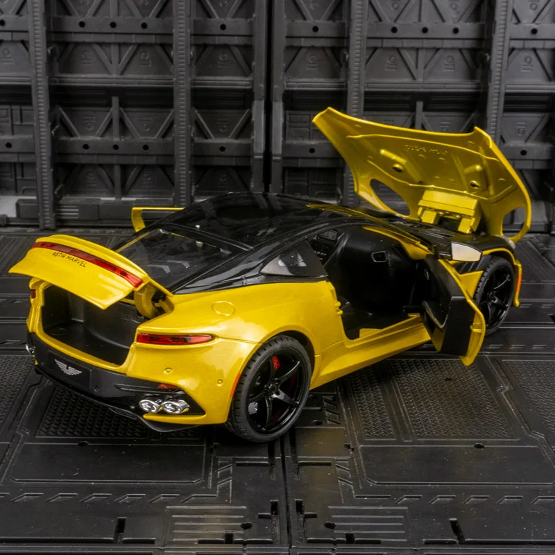 1:22 portas de carro modelo de supercarro de liga Aston Martin DBS e capô do motor, o porta-malas pode ser aberto tem funções de som e iluminação