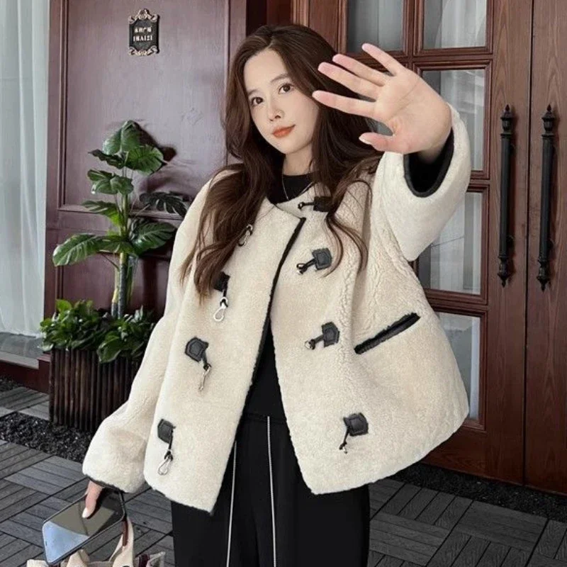 2025 Spring Women Fashion Imitation Fur Coat Thicken Warm Short Lambs Wool Outwear Stylish Loose Large Size All-Match Outcoat