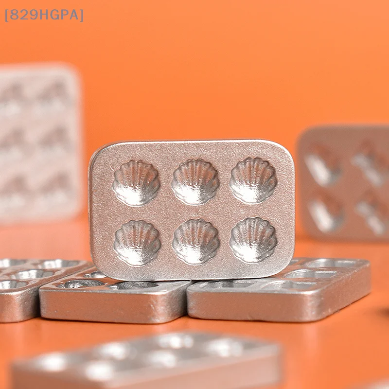 10pcs Doll House Miniature Mini Cake Baking Mold Kitchen Scene Mini Plate Gingerbread Man Heart Baking Tray Model Decoration