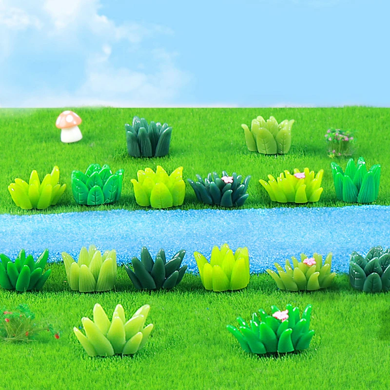 10Pcs Mini Resin Simulated Grass Pile Moss Micro Landscape Decoration Crafts Micro Landscape Garden Decoration Accessories