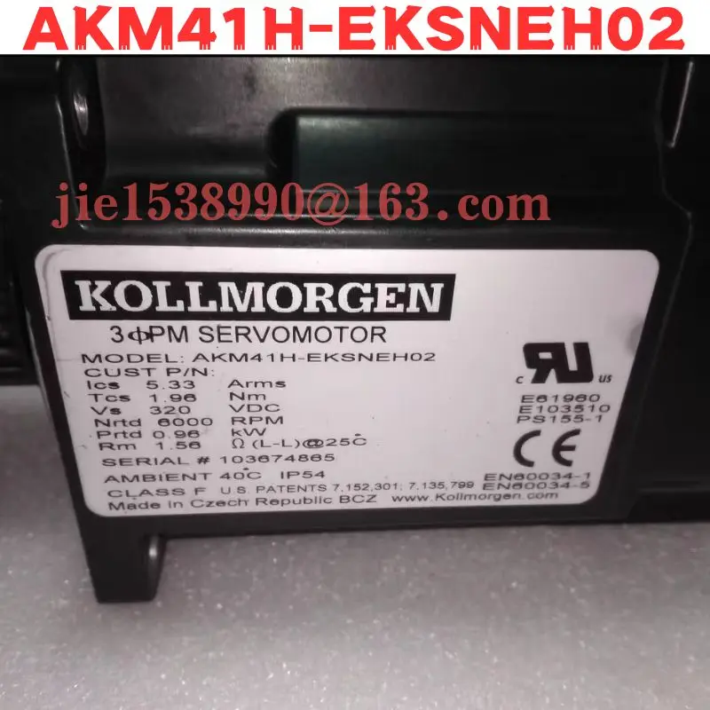 Used Servo motor  AKM41H-EKSNEH02  AKM41H EKSNEH02  Normal Function Tested OK