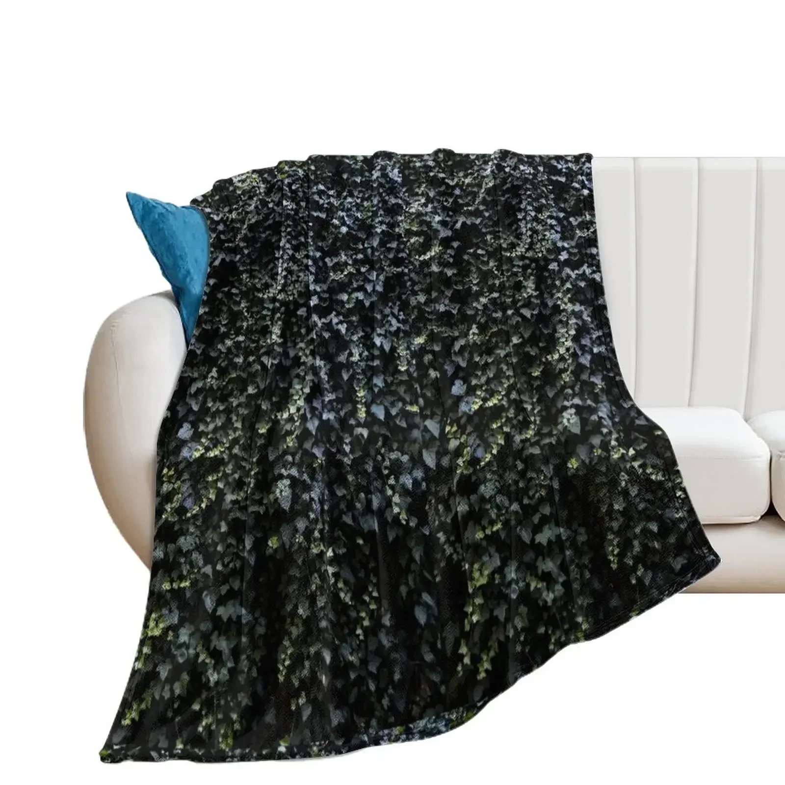 

Dark Green English Ivy Wall Background Throw Blanket Cute Soft Beds Camping Thermal Blankets