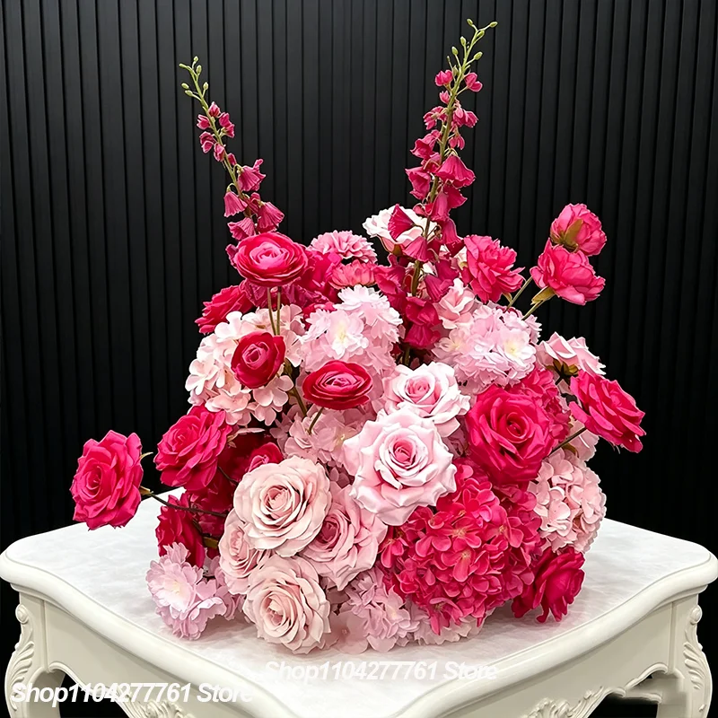 Rosa-weiß-burgunderfarbenes Rosen-Kunstblumenarrangement, Hochzeitstisch-Mittelstück, Blumenstrauß, Party-, Bankett- und Bühnendekoration. – Detail 2