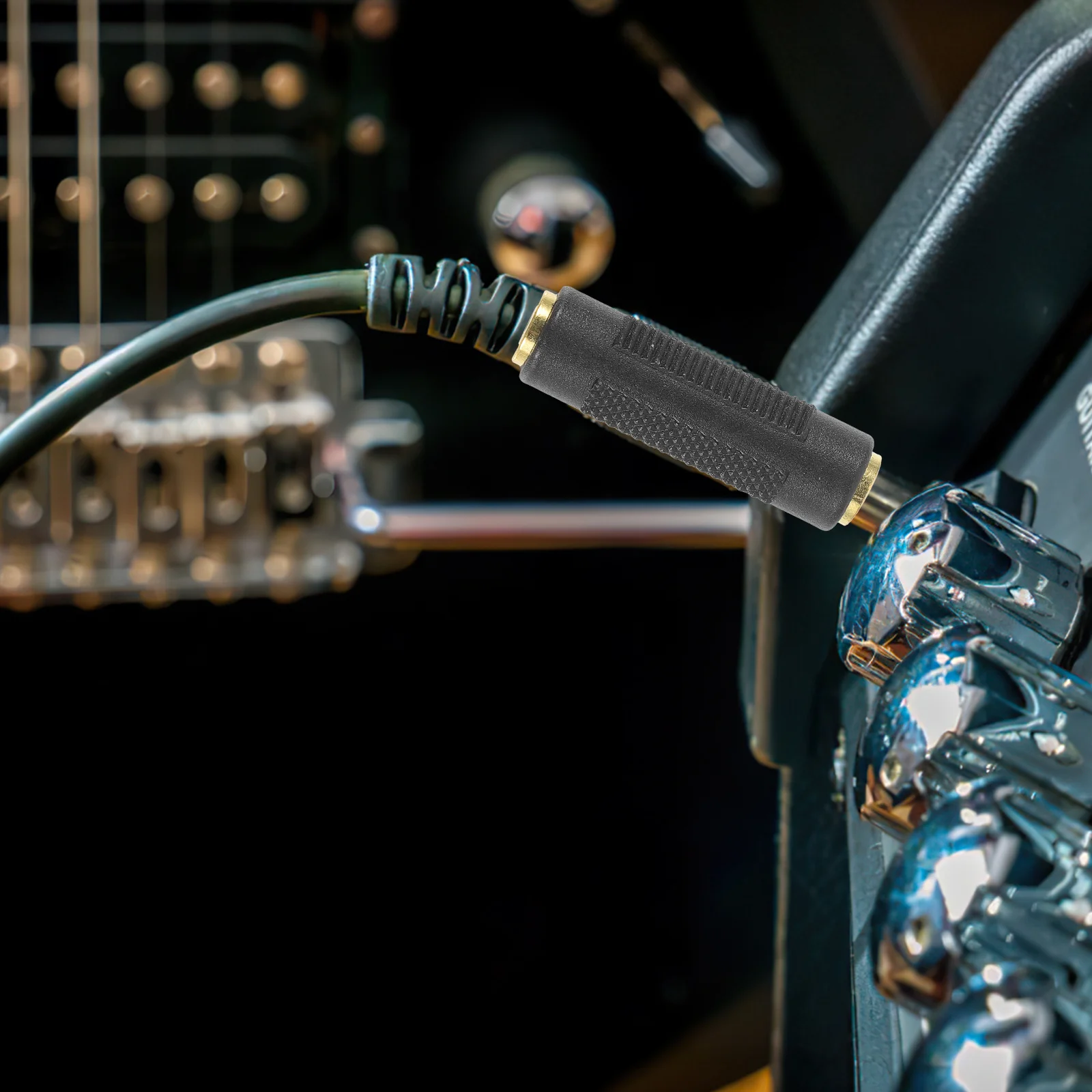 4 قطعة محول الصوت 3.5 مللي متر أنثى إلى أنثى موصل هيئة التصنيع العسكري محول الصوت ستيريو لتوصيل سماعات الميكروفون