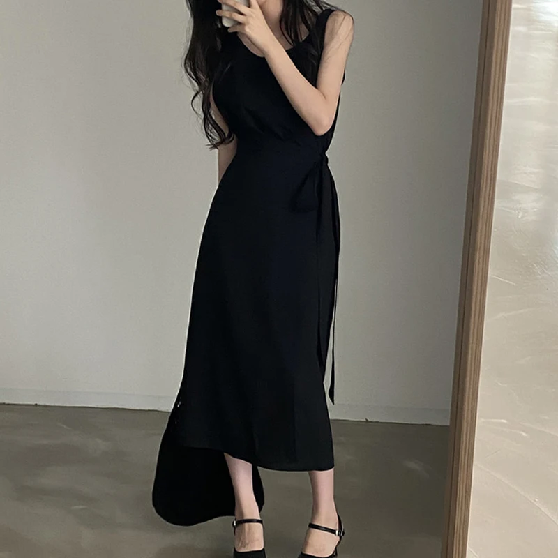 فستان أنيق أسود بدون أكمام مع حزام خصر، تصميم عصري 2023، تنورة طويلة نحيفة للنساء، إحساس راقي، موديل جديد