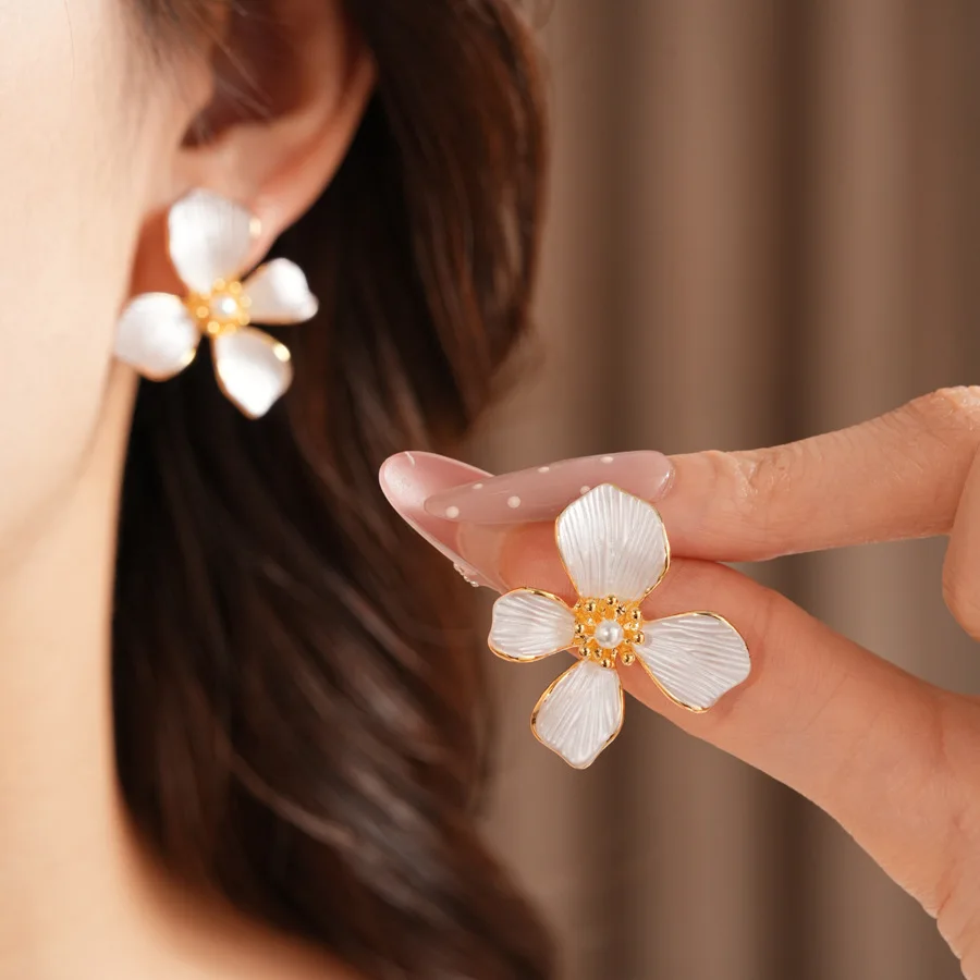 

18k Gold Plated Enamel Floral Stud Earrings for Women Girls Elegant Imitation Pearl Ear Studs Fashion Jewelry Office Daily Wear