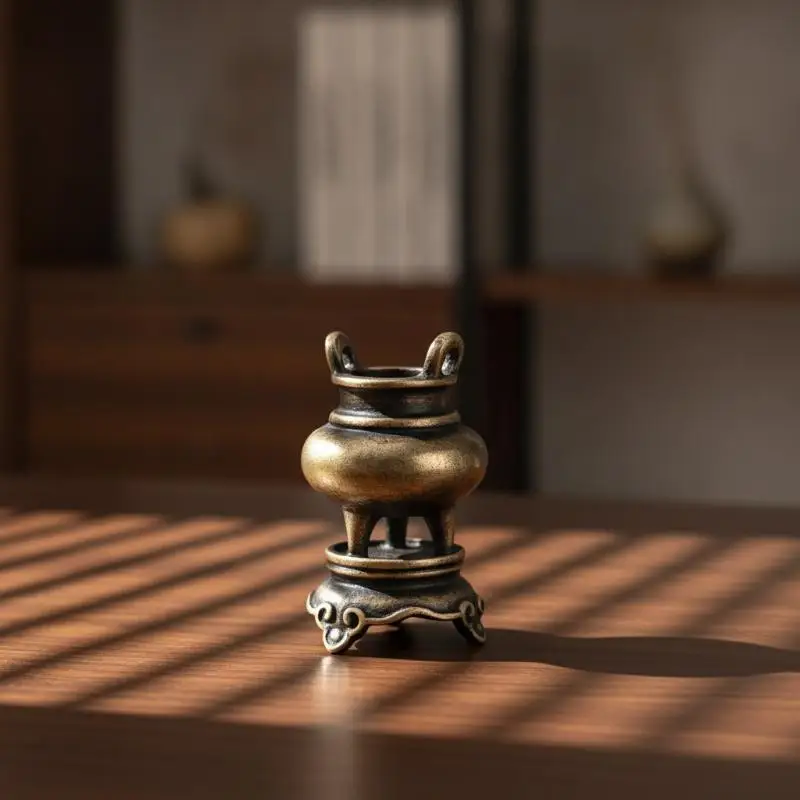 [J] Retro Brass Mini Tripod Incense Burner Holder Vintage Small Treasure Decorative Desktop Ornament For Home Office Tea Room