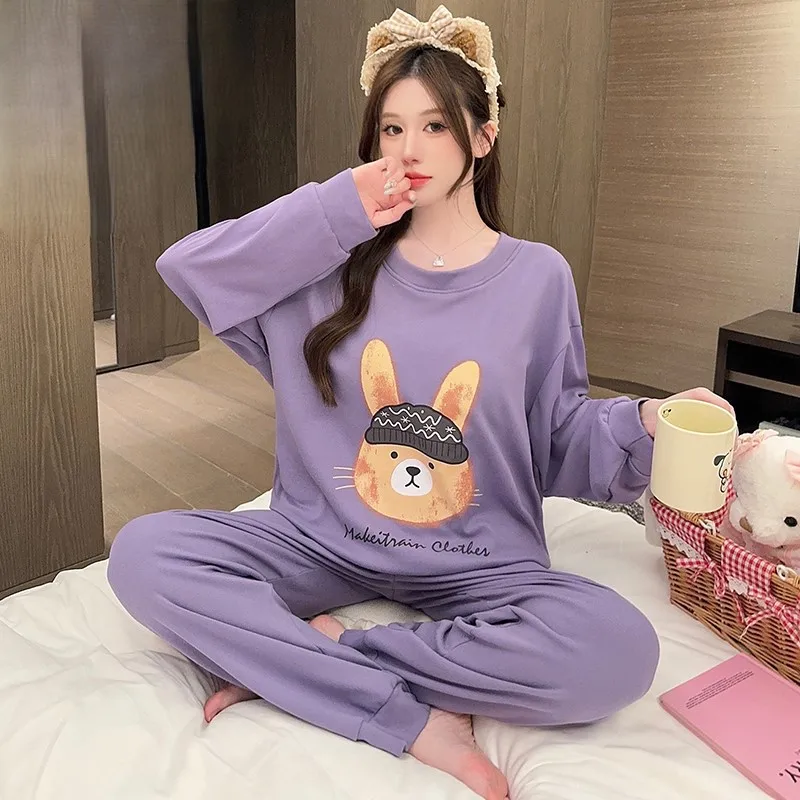 

Комплекты пижам для женщин: шерстяные, осенние, с круглым вырезом, длинные, теплые, комфортные, классические, для дома и отдыха, элегантные, формальные, офисные.