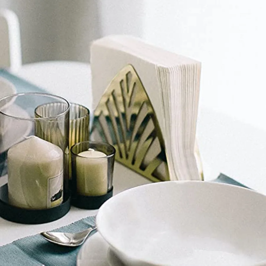 200 قطعة مناديل المشروبات البيضاء العادية التي يمكن التخلص منها مكونة من طبقتين 4.9 × 4.9 مطوية لحفلات الكوكتيل وتناول الطعام والاستخدام اليومي مثالية لـ #3