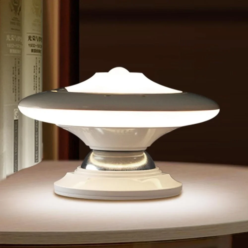 

Светодиодный ночник с датчиком движения батареи Aaa, вращающийся на 360 градусов, в форме НЛО, ступенчатый настенный светильник, лампа для прихожей, шкафа, спальни, ночники