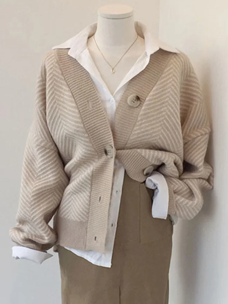 Nuevo Suéter informal holgado a rayas para mujer, chaqueta holgada informal de punto de manga larga con cuello en V a la moda para oficina