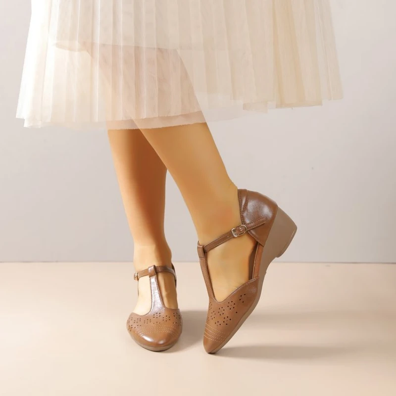 Damen Retro-Loafer mit Ausschnitten in Übergröße, verstellbare T-Riemen-Pumps für den Sommer, Alltag und Pendeln – Detail 11