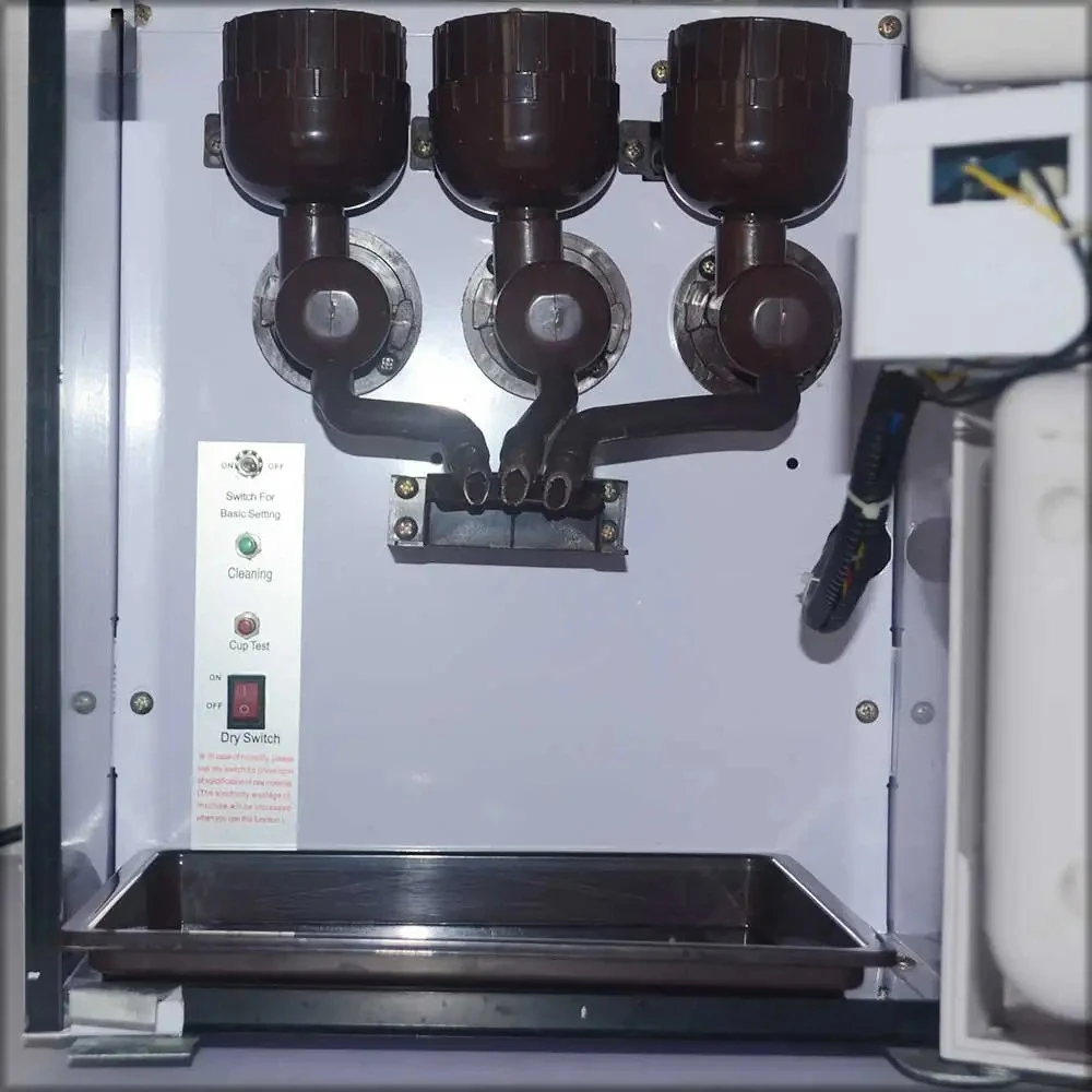 820W Coin‑Operated Automatic Coffee Vending Machine 3 Canisters 3×1600ML Beverage Tanks for Commercial Shop Kiosk
