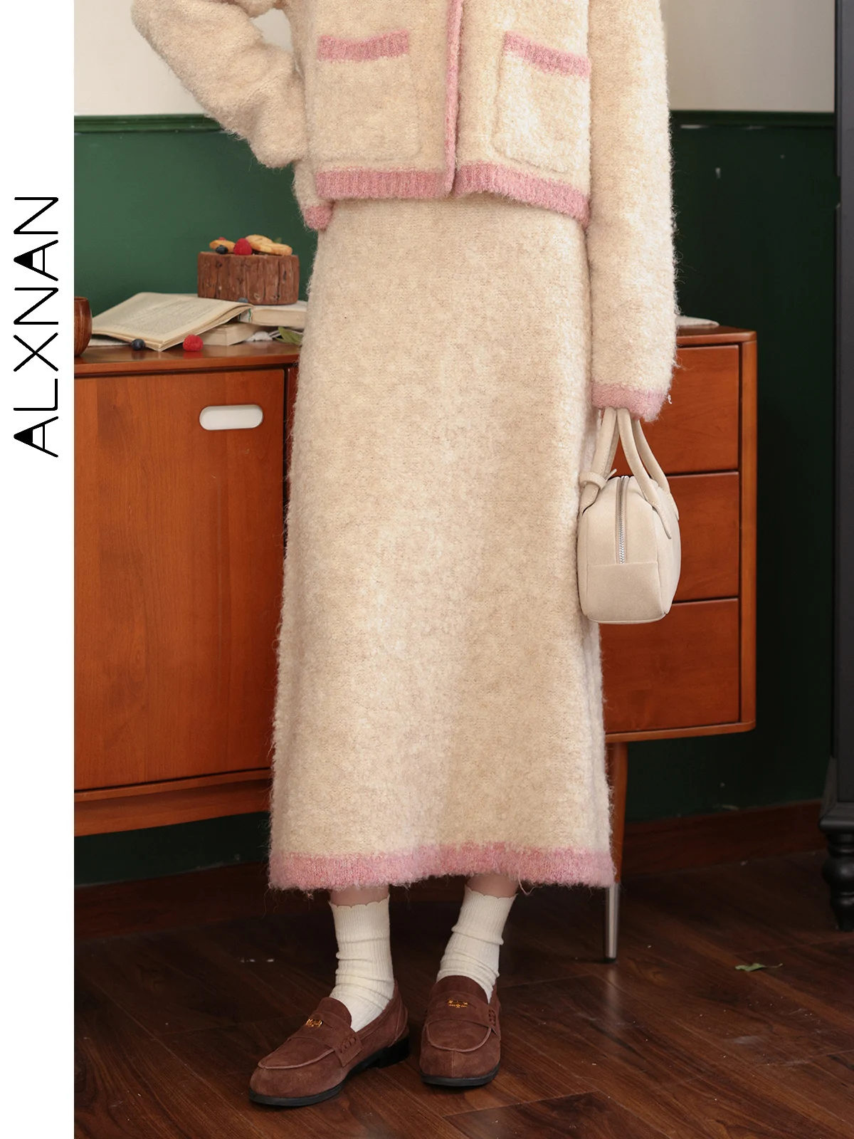 

ALXNAN Women's Wool Skirt 2025 Autumn Winter New Warm Long A-line Elegant Skirts Office Lady Casual Female Clothing LXN32803BQ
