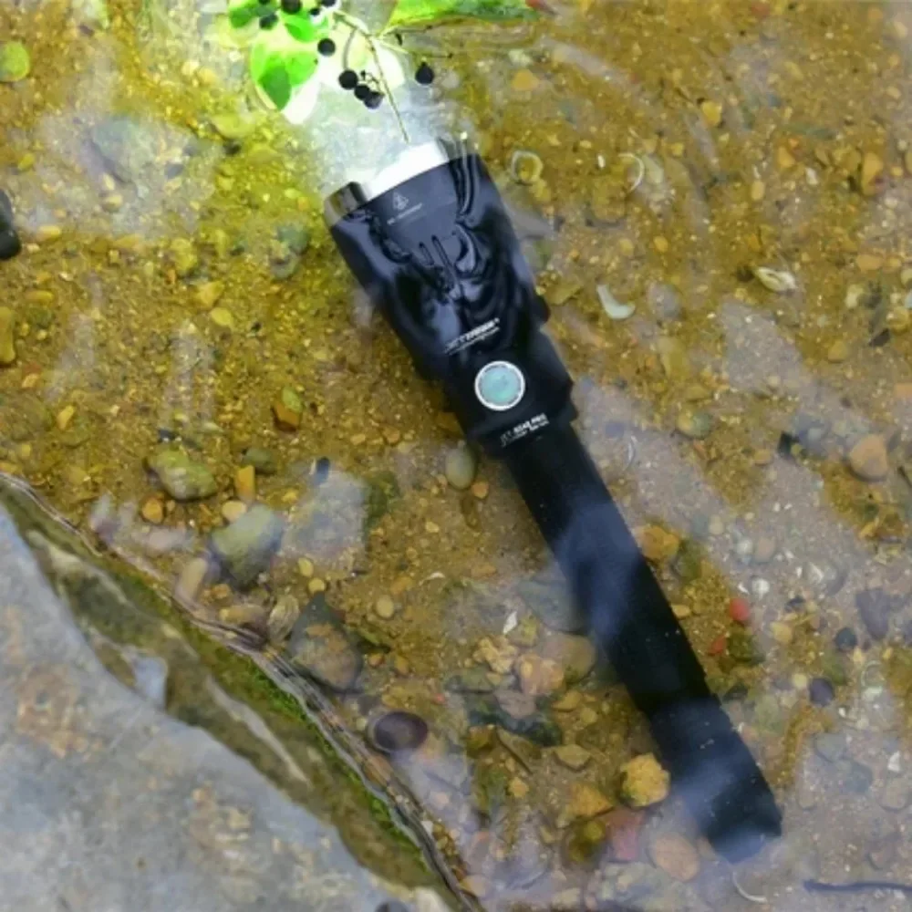 Jetbeam RRT01 Mini linterna LED 950 lúmenes luces de antorcha recargables con batería 18350 para acampar autodefensa senderismo