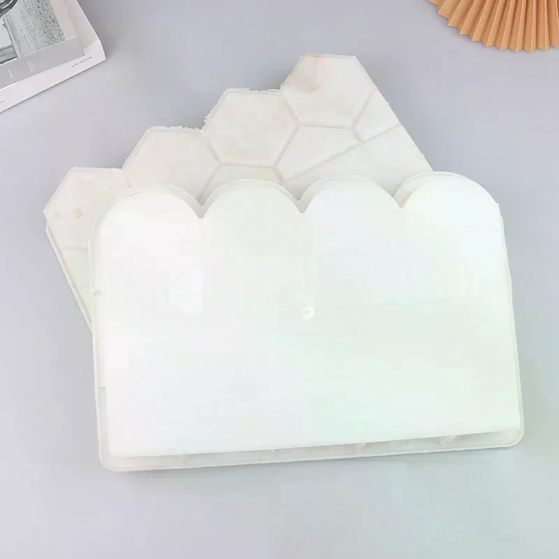 Garden Edging Fence Concrete Molds Reusable DIY Garden Brick Mold For Fish Pond Backyard Patio Garden Decoration