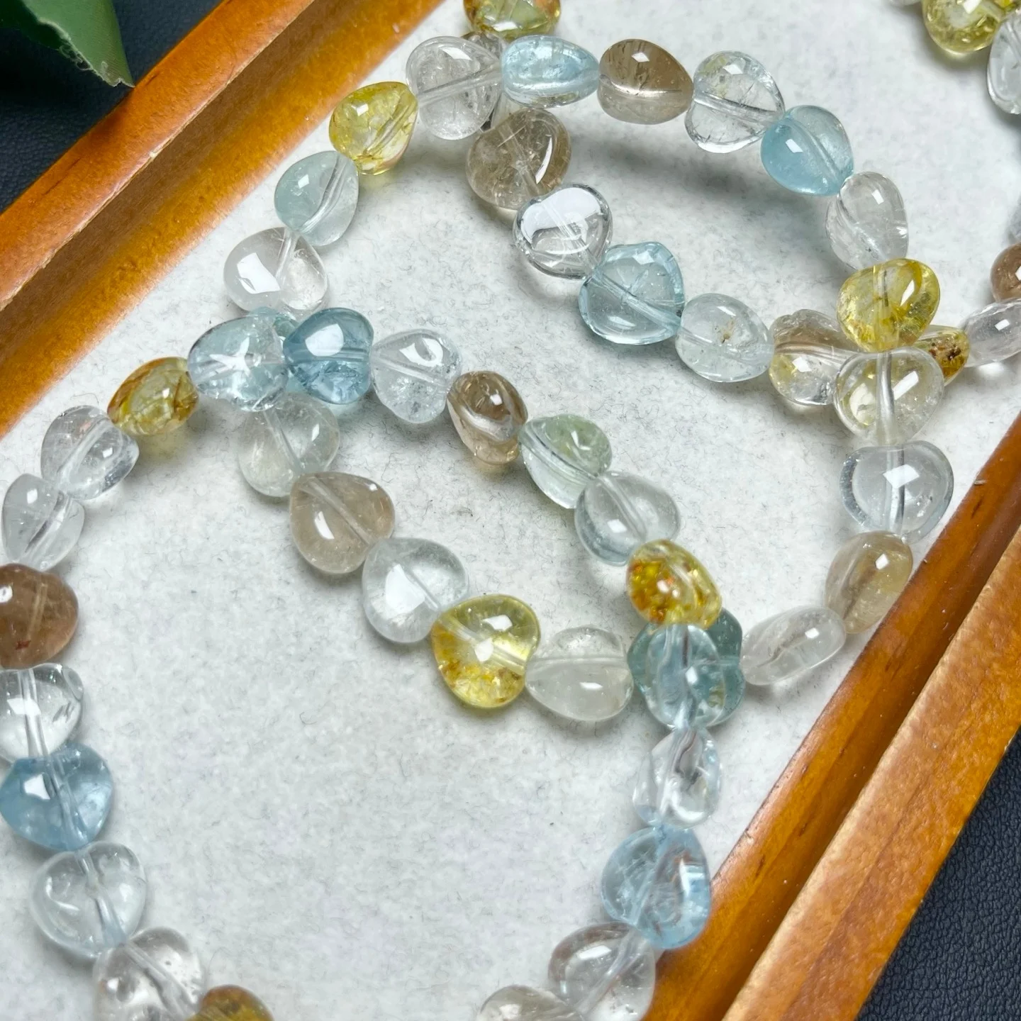 

1 Pc Fengbaowu Natural Colorful Topaz Heart Bracelet 10MM Heart Crystal Reiki Healing Stone Fashion Jewelry Gift For Women