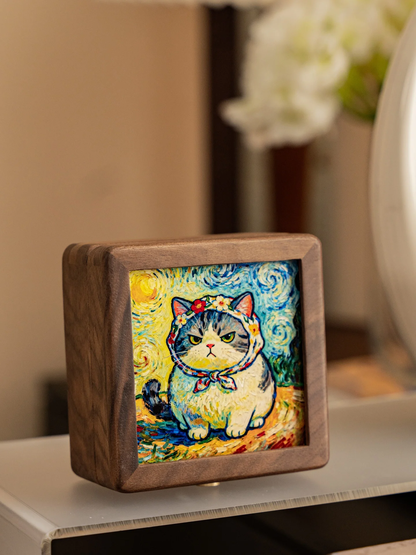 

Премиальная деревянная шкатулка для украшений: органайзер для хранения браслетов и ожерелий, ручная работа, простой стиль, настольный инструмент для организации.