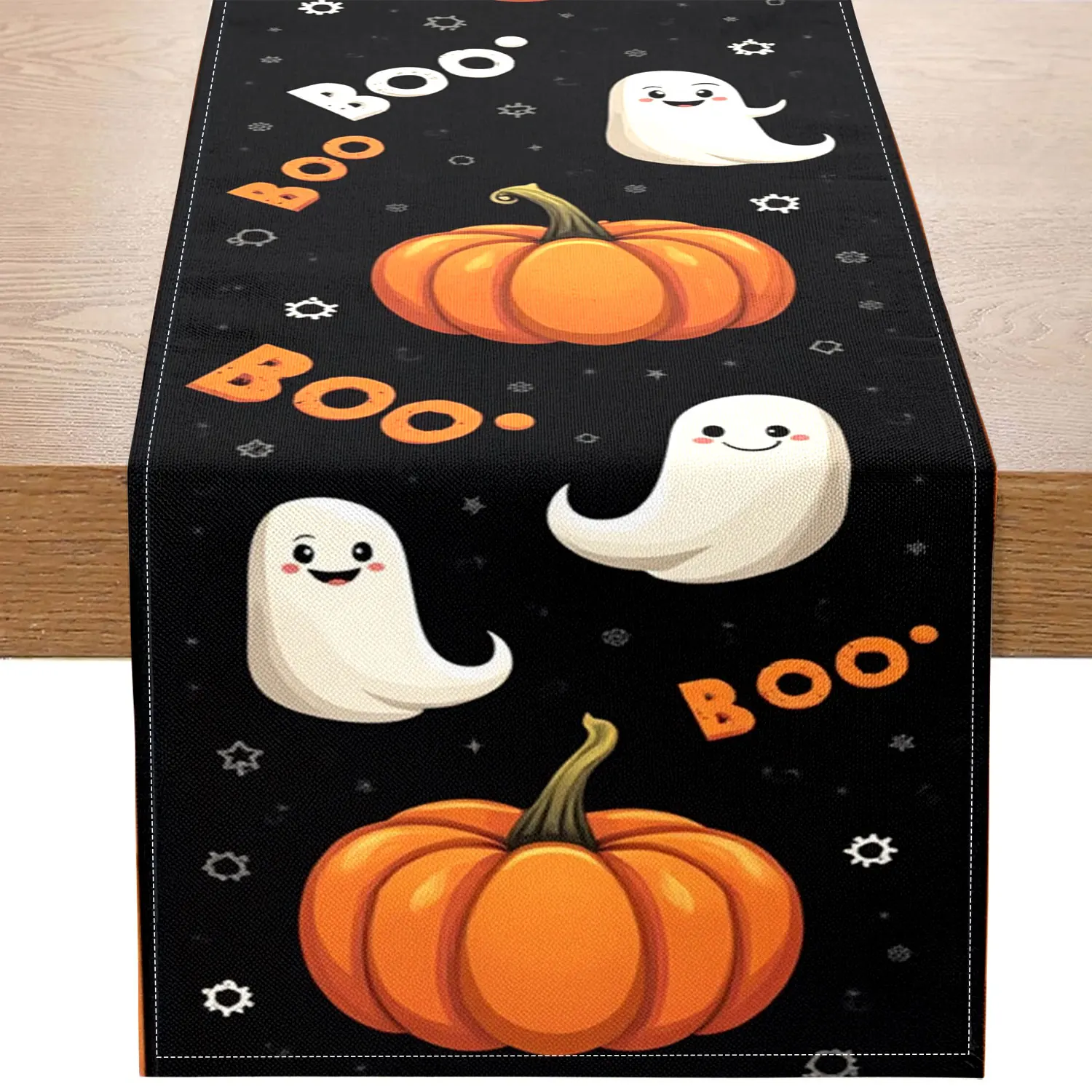 قطعة واحدة من مفرش طاولة بطابع الهالوين بأنماط لطيفة، تتميز بالقرع والأشباح والكلمة "Boo" مناسبة لتزيين حفلات الهالوين