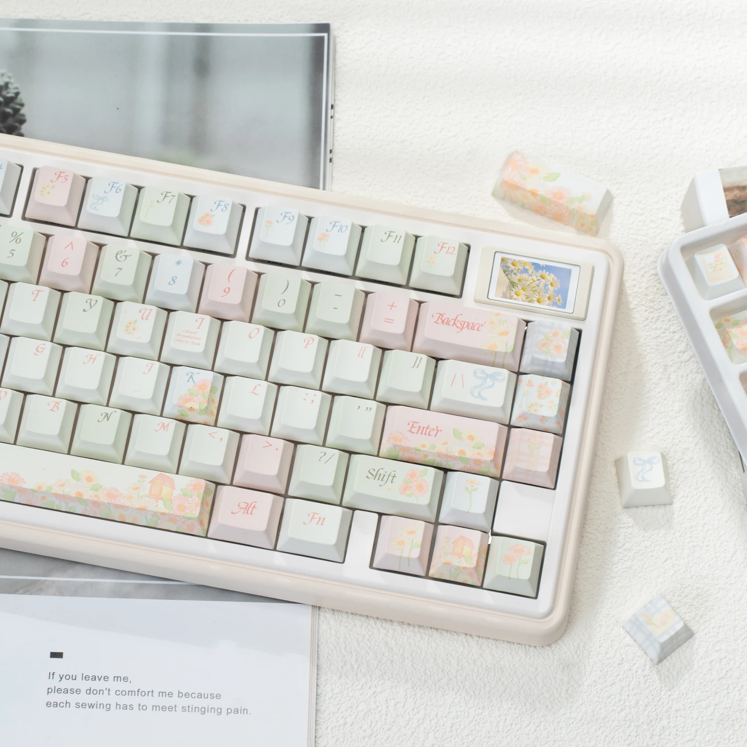 Little Daisy Keycap Original Highly Fresh Literary PBT Customized Mechanical Keyboard Girls Hot Sublimation Keyboard Cap