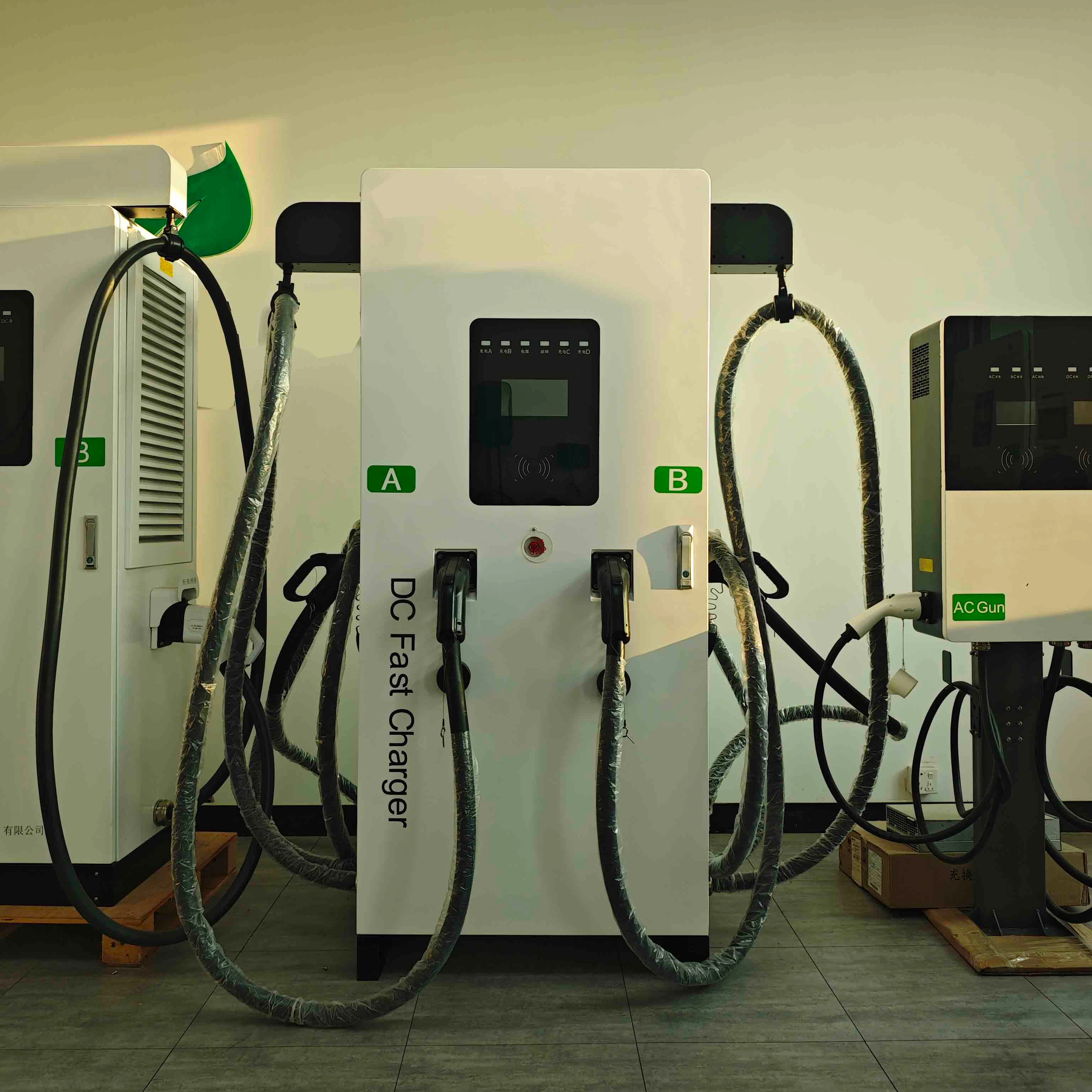 Cargador CCS de 320kw, estación de carga Ev, conectores dobles de CC, carga rápida para coche eléctrico EV