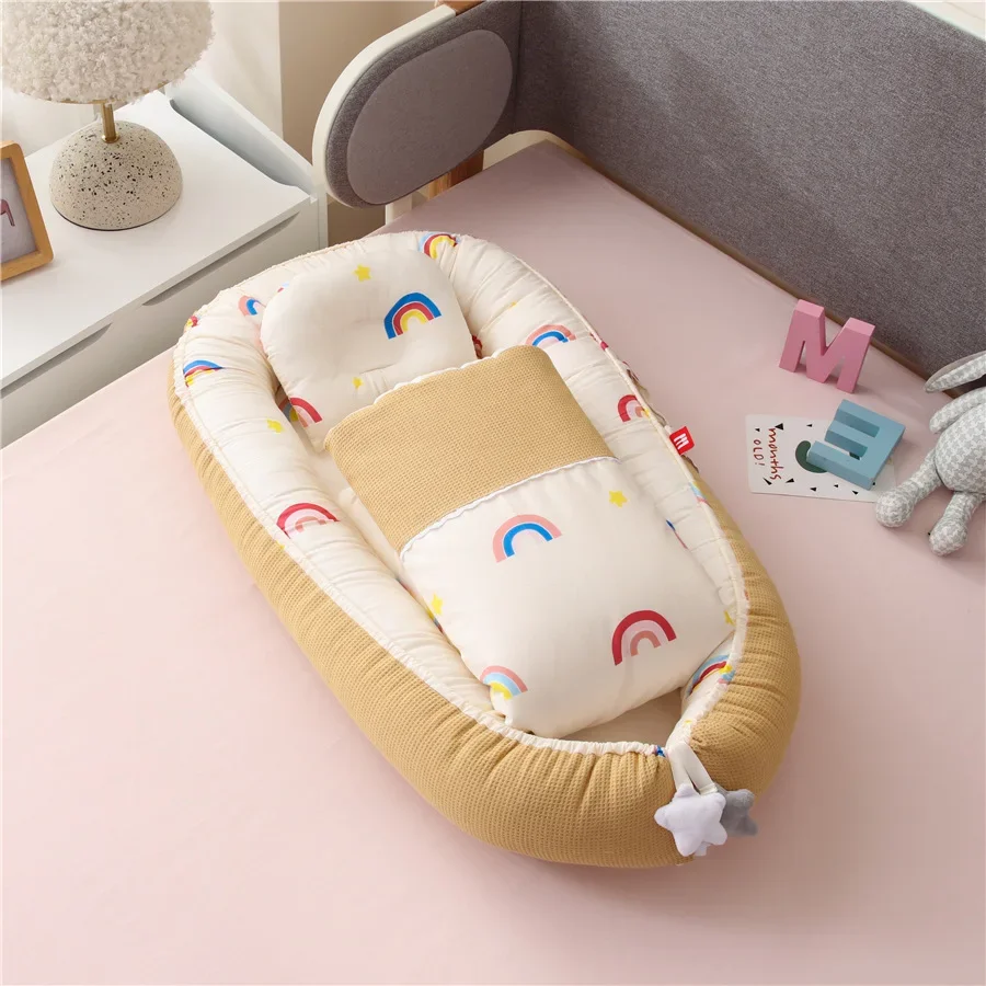 Honeycomb Breathable Removable and Washable Portable Crib Mid-bed Bionic Baby Nest Baby Pillow Travel Crib