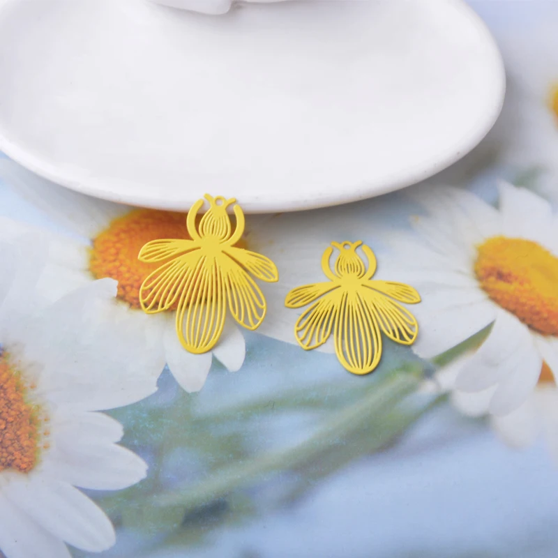 20 Stück AB9574 Schmuck aus 14k Gold, ausgehöhlte Bienen-Anhänger, bemalte Honigbiene, Tieranhänger, DIY-Zubehör für Damenohrringe und Halsketten – Detail 11