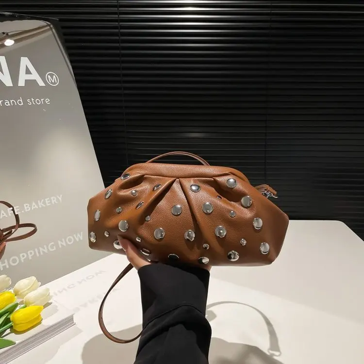 

Женская готическая стеганая сумка через плечо с заклепками, универсальная шикарная сумка в стиле гранж, летняя альтернативная мода