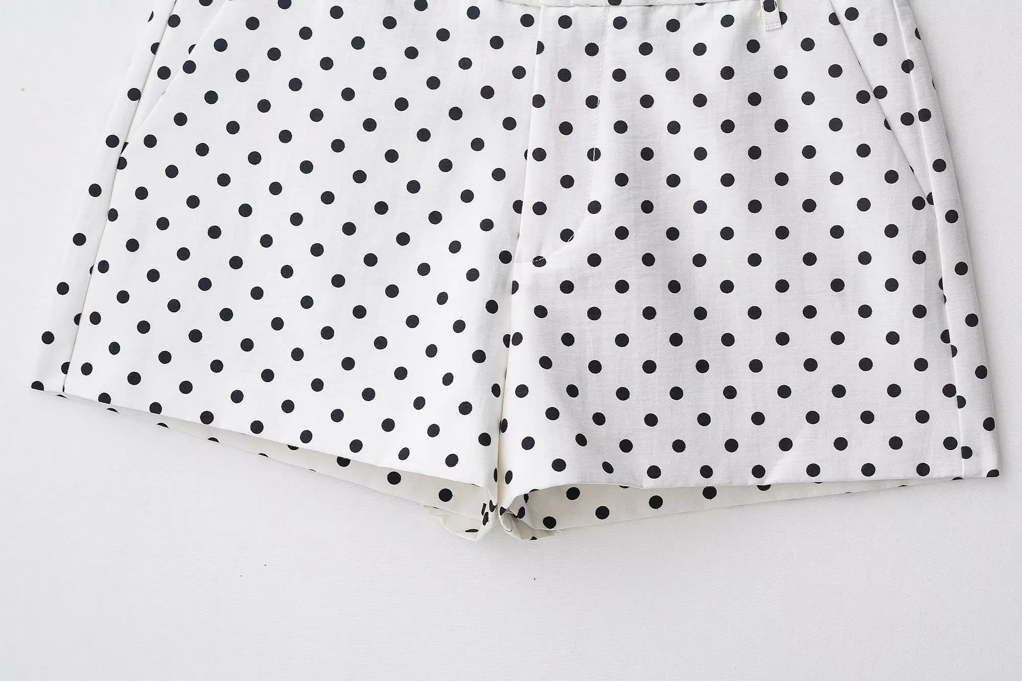 HH Polka Dot Shorts-Sets für Damen 2026 Trend-Outfits Langarm Reißverschluss Rollkragenjacke Mantel Frühling Elegantes 2-teiliges Set – Detail 16