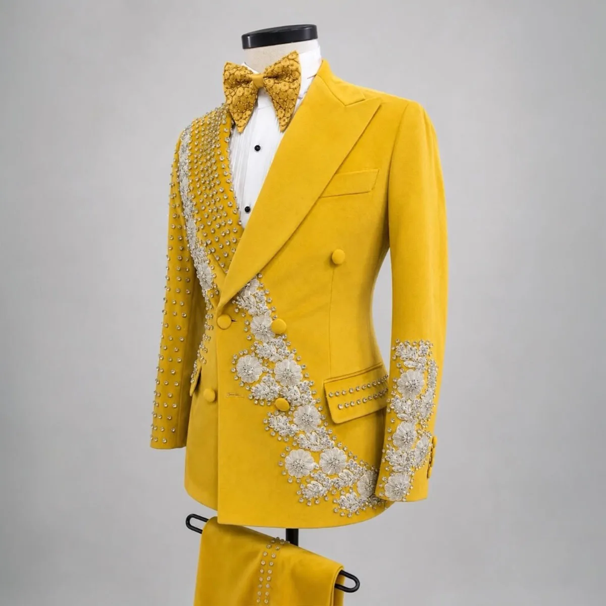 Customized Luxury Diamond 2 Pieces Sets Men Suits Ropa Hombre Peaked Lapel Groom Tuxedos Male Party Prom Blazer