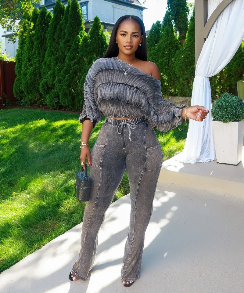 

Женский модный однотонный комплект из 2 предметов, сексуальный укороченный топ с косым воротником и длинными рукавами + карманы с высокой талией, тонкие брюки-клеш, костюмы